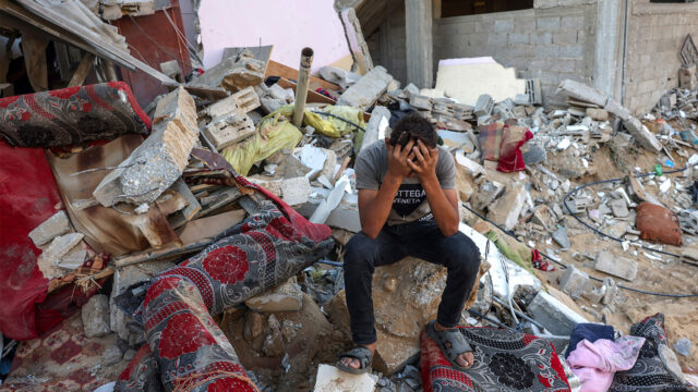 https://thegeopolity.com/wp-content/uploads/2025/10/GazaHands-640x360.jpg